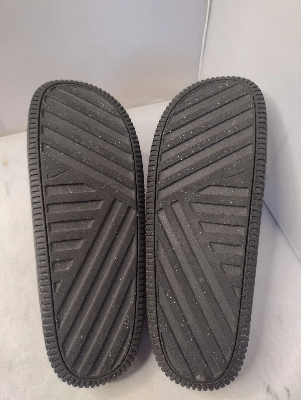 Nike Calm Slide Men's Size M10 W11 Black Sandals Slip On Shoes Unisex A32